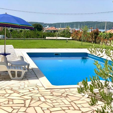 טרוגיר Apartments Teo מראה חיצוני תמונה