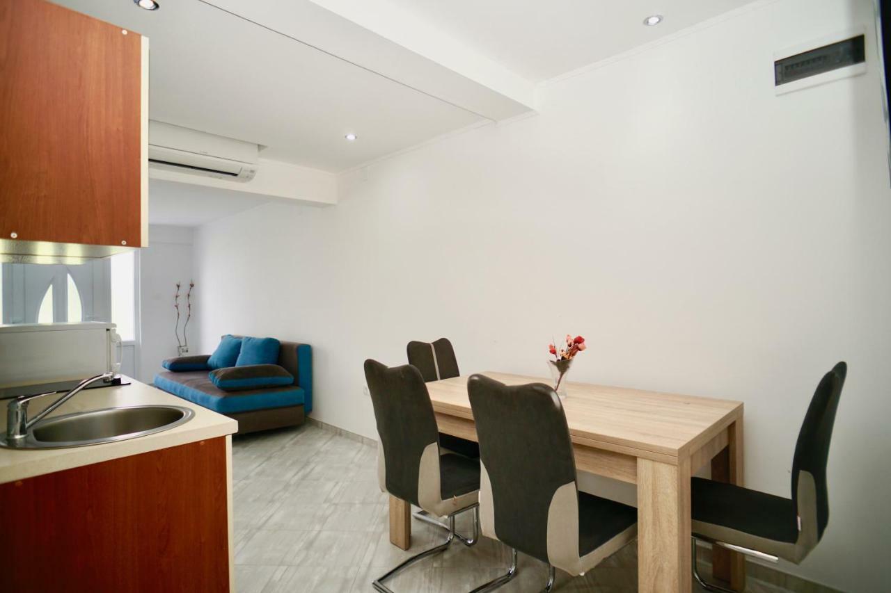 טרוגיר Apartments Teo מראה חיצוני תמונה
