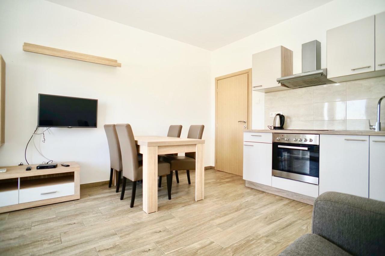 טרוגיר Apartments Teo מראה חיצוני תמונה