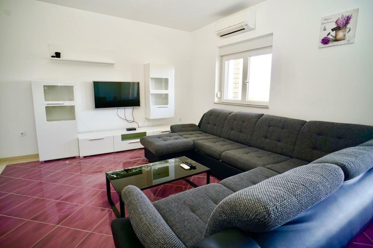 טרוגיר Apartments Teo מראה חיצוני תמונה
