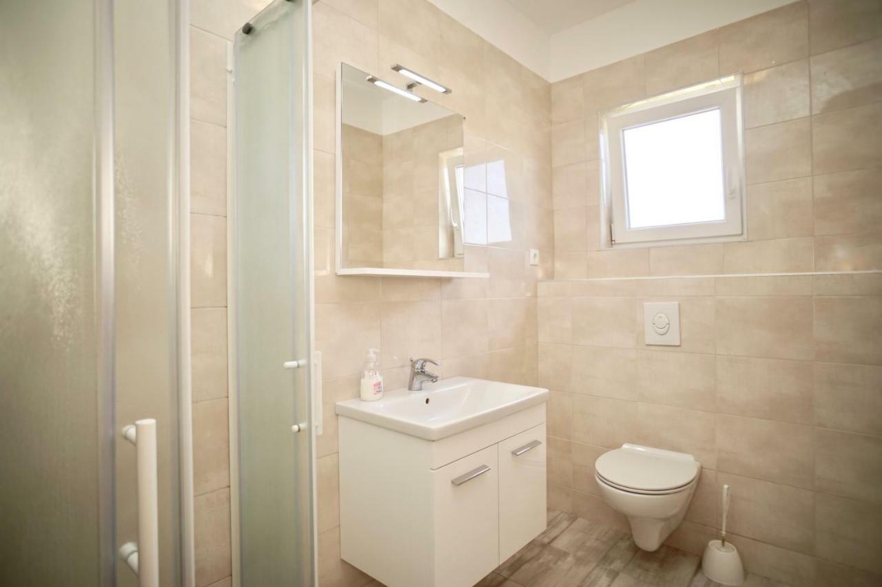 טרוגיר Apartments Teo מראה חיצוני תמונה